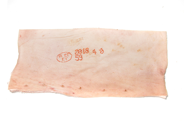 8710  Pork Belly<br>Rind frozen<br>冷冻猪腹部皮