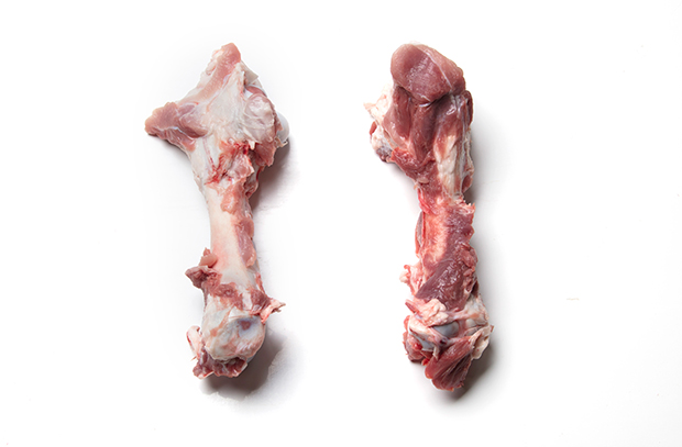 8756 Pork Femur Bone<br>(10kg) frozen<br>冷冻猪后筒骨 (10公斤)